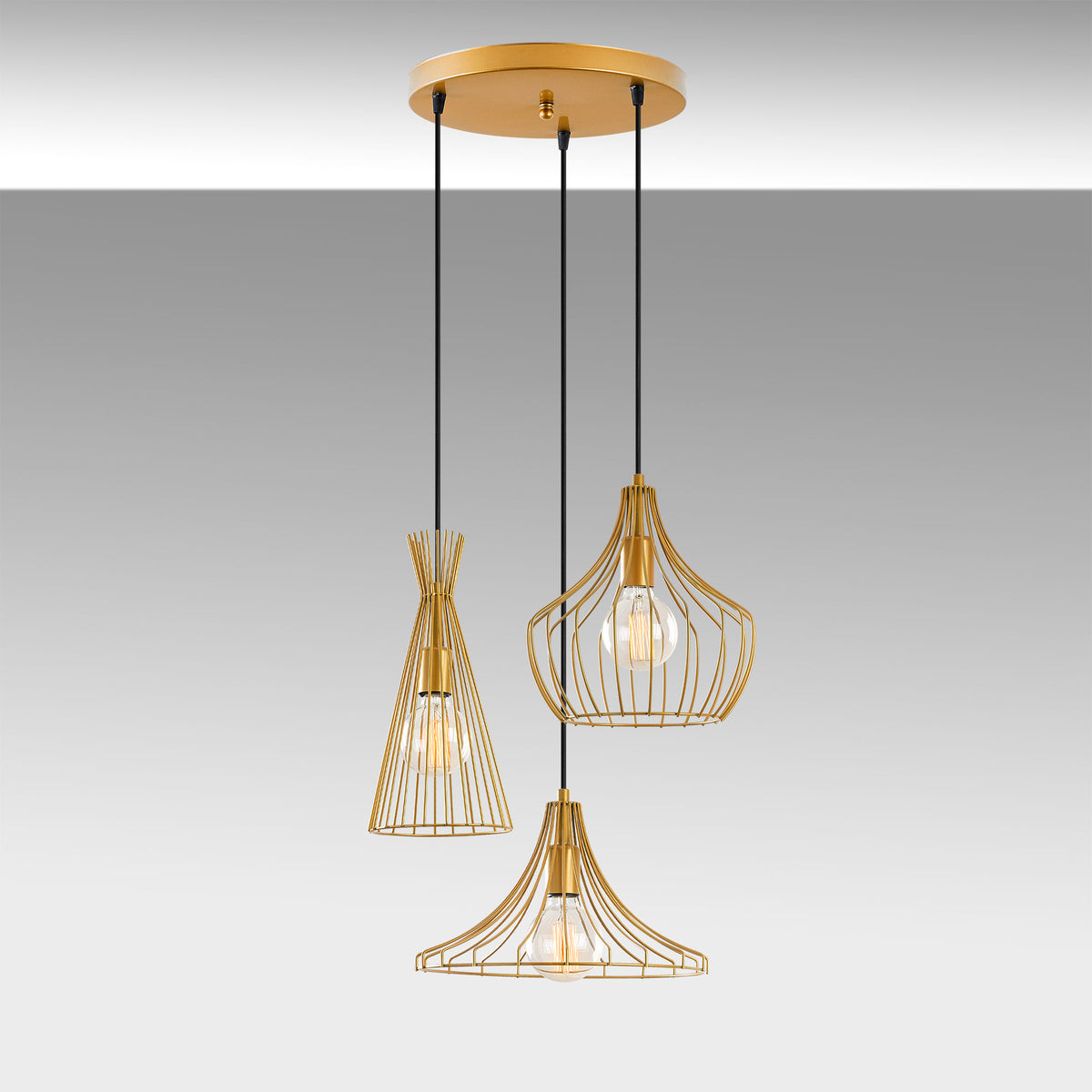 Mezopotamya Pendellampe - Gold in Gold präsentiert im Onlineshop von KAQTU Design AG. Pendelleuchte ist von Opviq