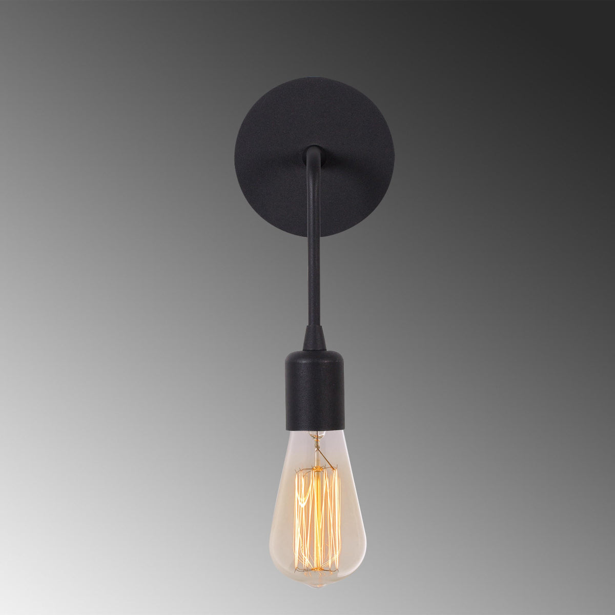 Dartini Wandleuchte - Schwarz in Schwarz präsentiert im Onlineshop von KAQTU Design AG. Wandleuchte ist von Opviq