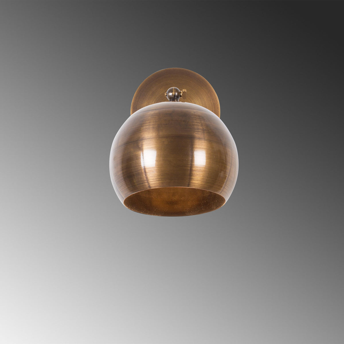 Sivani Wandleuchte - Vintage in Vintage präsentiert im Onlineshop von KAQTU Design AG. Wandleuchte ist von Opviq