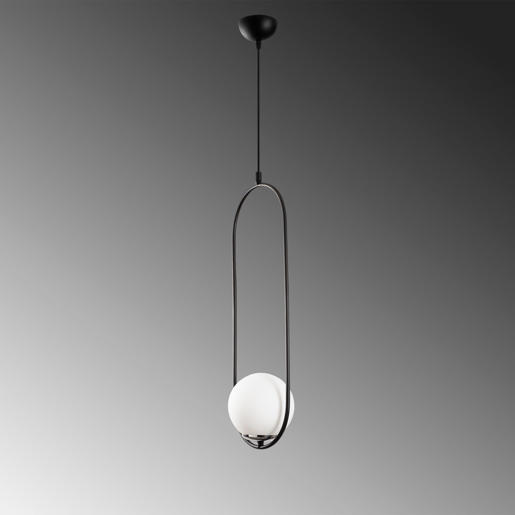 Entdecken Sie die Mudoni Pendelleuchte von Opviq – ein stilvolles Schwarz-Weiß-Highlight, das Ihr Zuhause mit modernem Flair und einladendem Licht bereichert.