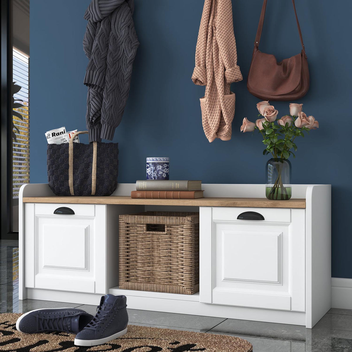 P2 Garderobe - Weisser Walnuss in Weisser Walnuss präsentiert im Onlineshop von KAQTU Design AG. Garderobe ist von Hanah Home