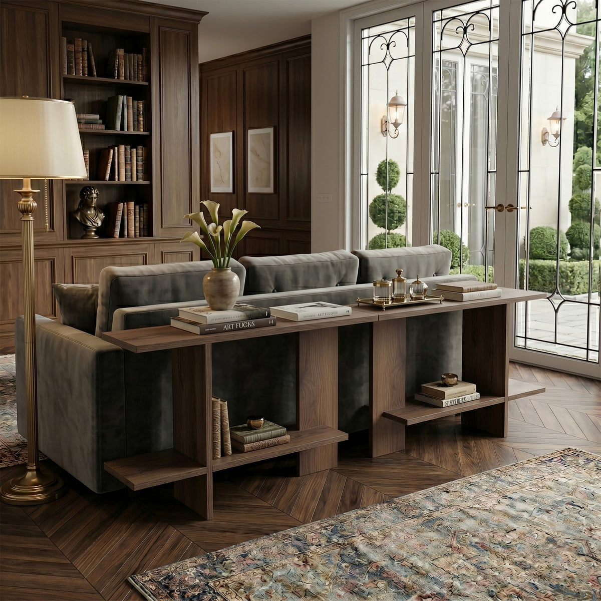 Beistelltisch aus 100% Melaminspanplatte in Nussbaum-Optik mit Tischplatte und unterem Regal, Masse 80 x 30 x 55 cm.