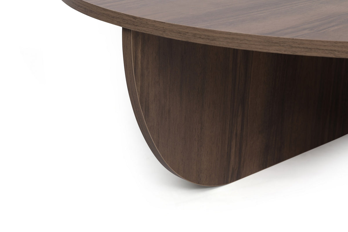 Podium Sofatisch - Walnuss in Walnuss präsentiert im Onlineshop von KAQTU Design AG. Couchtisch ist von Hanah Home