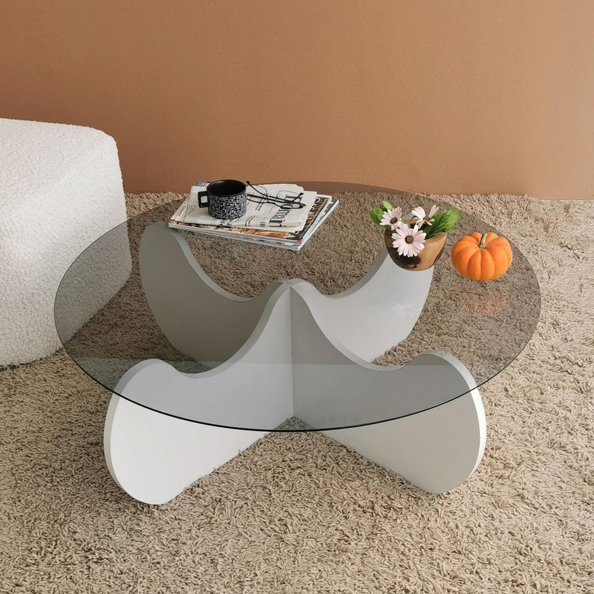Himalayas Sofatisch - Weiss in Weiss präsentiert im Onlineshop von KAQTU Design AG. Couchtisch ist von Hanah Home