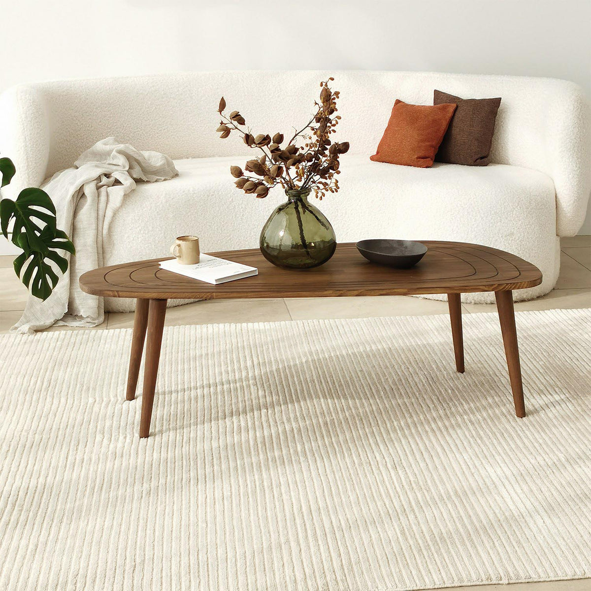 Sweet Sofatisch - Walnuss in Walnuss präsentiert im Onlineshop von KAQTU Design AG. Couchtisch ist von Hanah Home