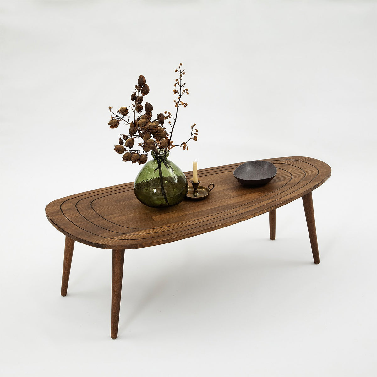 Sweet Sofatisch - Walnuss in Walnuss präsentiert im Onlineshop von KAQTU Design AG. Couchtisch ist von Hanah Home