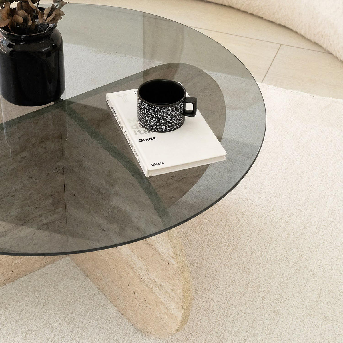 Bubble Sofatisch - Travertin Fume in Travertin Fume präsentiert im Onlineshop von KAQTU Design AG. Couchtisch ist von Hanah Home