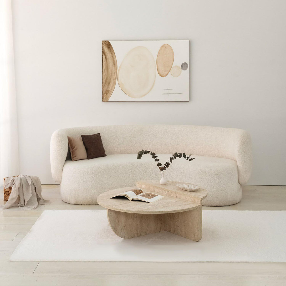 Podium Sofatisch - Travertin in Travertin präsentiert im Onlineshop von KAQTU Design AG. Couchtisch ist von Hanah Home