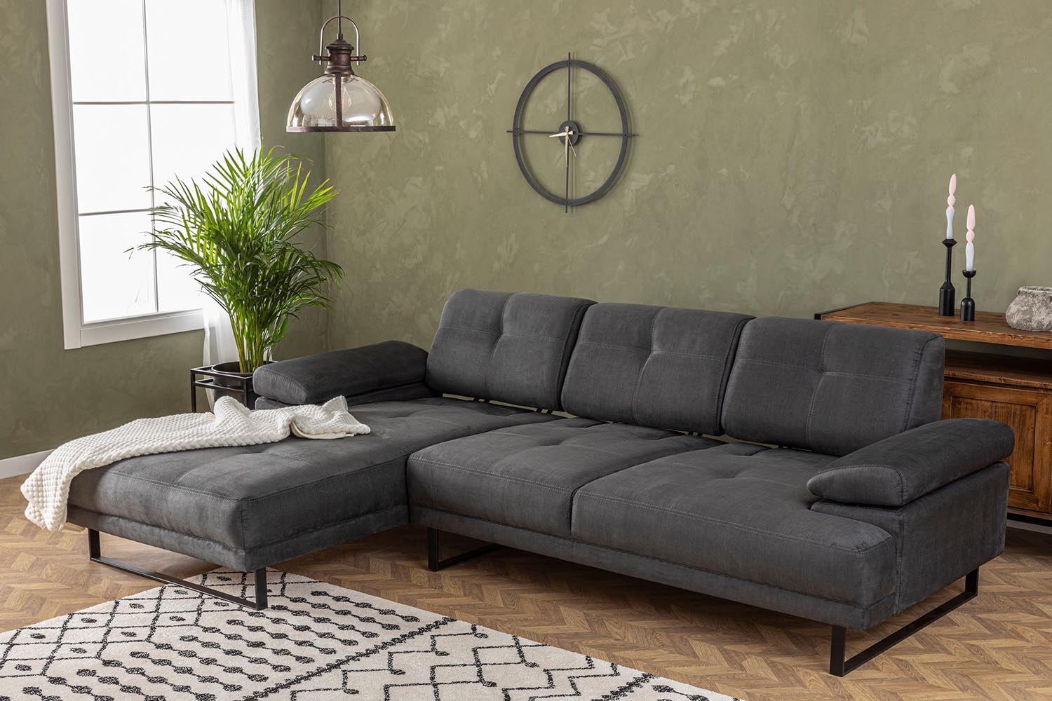 Entdecken Sie das Mustang Small Left Ecksofa in elegantem Anthrazit von Atelier Del Sofa – ein stilvolles Möbelstück, das Komfort und Langlebigkeit vereint!