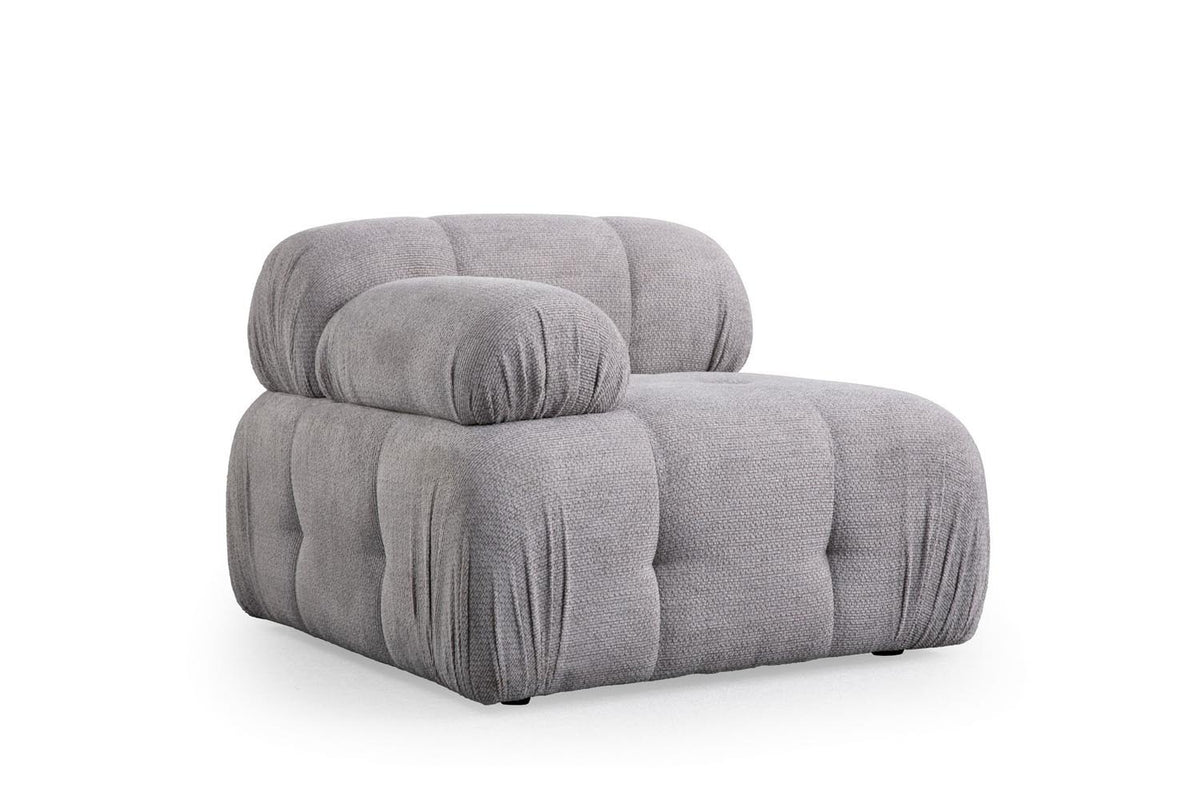 Petite 3 Ecksofa - Hellgrau in Hellgrau präsentiert im Onlineshop von KAQTU Design AG. L-Sofa rechts ist von Atelier Del Sofa