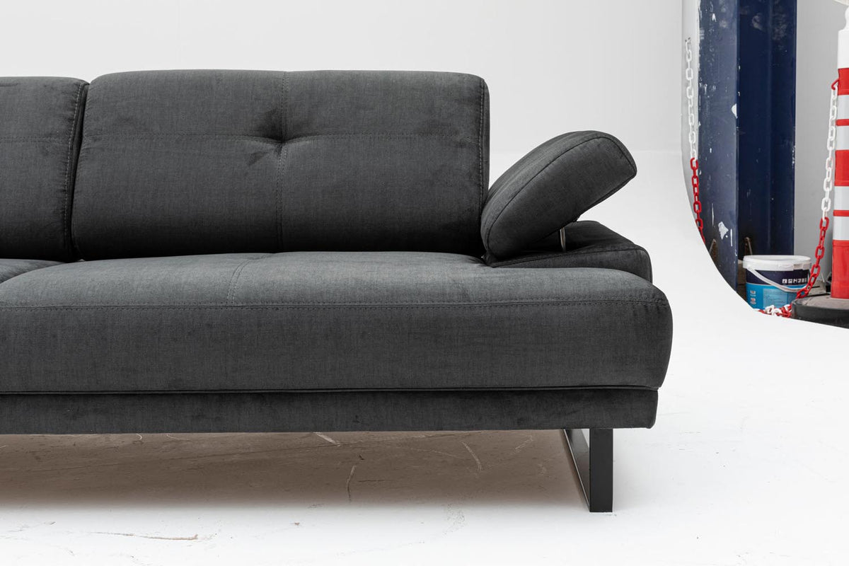 Mustang Bettsofa in Anthrazit präsentiert im Onlineshop von KAQTU Design AG. Sessel ist von Atelier Del Sofa