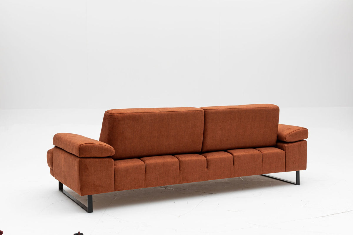 Mustang Bettsofa - Orange in Orange präsentiert im Onlineshop von KAQTU Design AG. Bettsofa ist von Atelier Del Sofa
