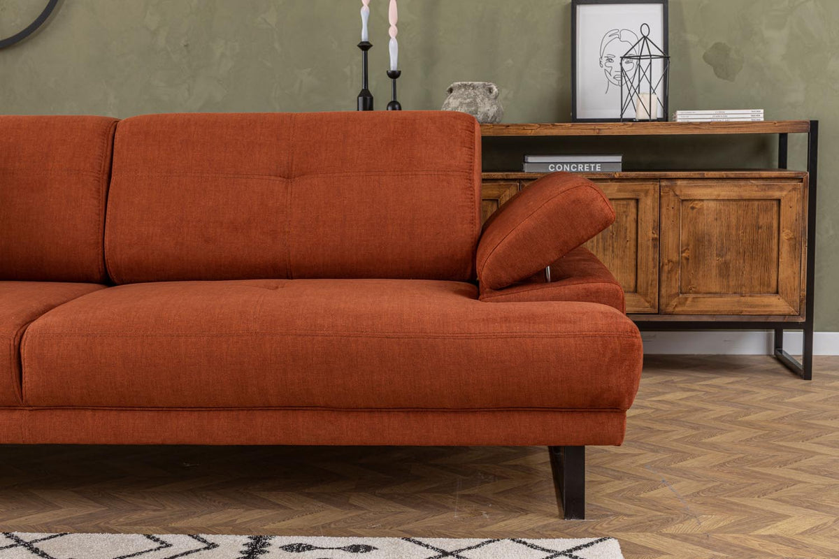 Mustang Bettsofa - Orange in Orange präsentiert im Onlineshop von KAQTU Design AG. Bettsofa ist von Atelier Del Sofa