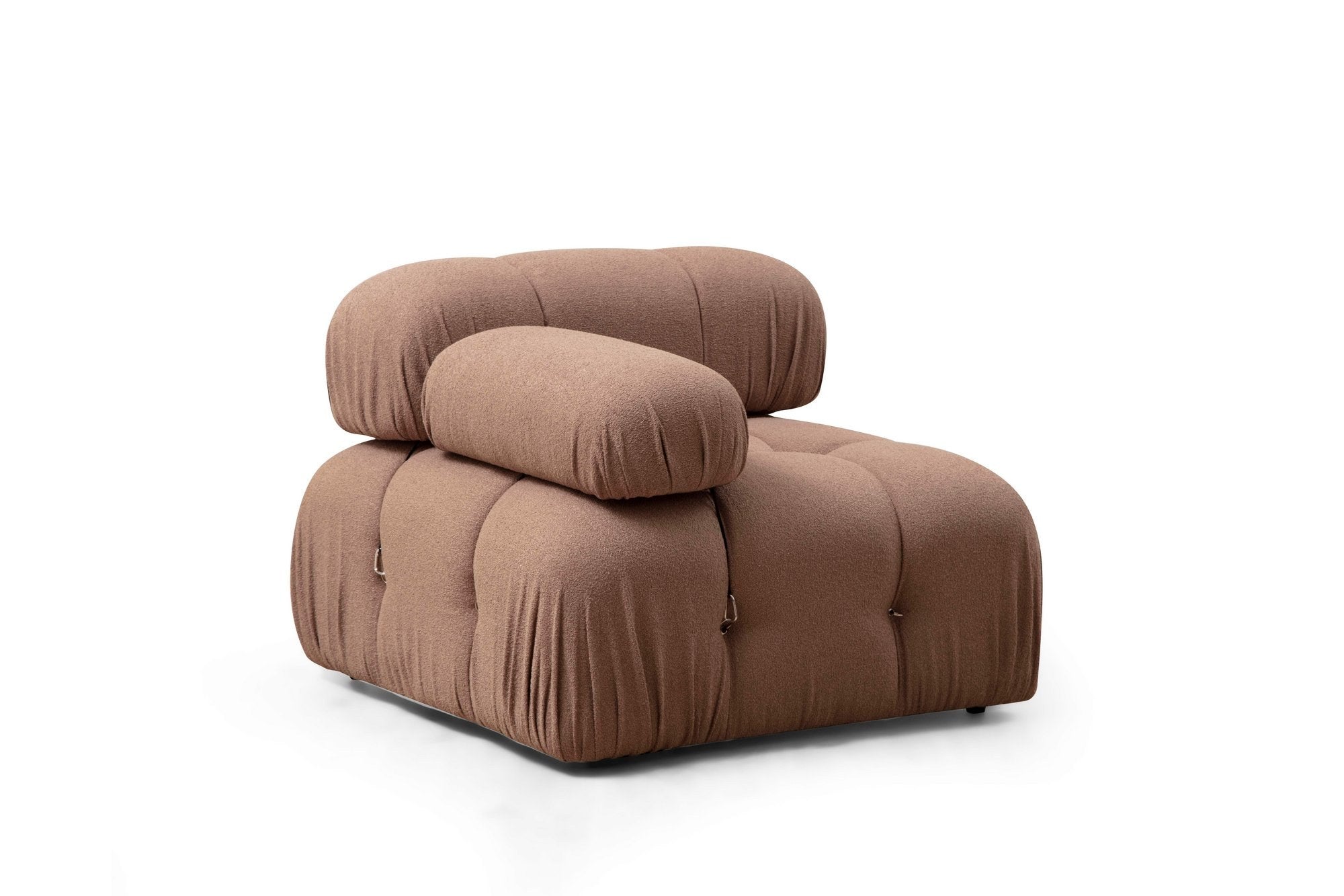 Entdecken Sie das Bubble L1 modulares Sofa in elegantem Braun von Atelier Del Sofa. Perfekte Kombination aus Komfort und Stil für Ihr Zuhause.