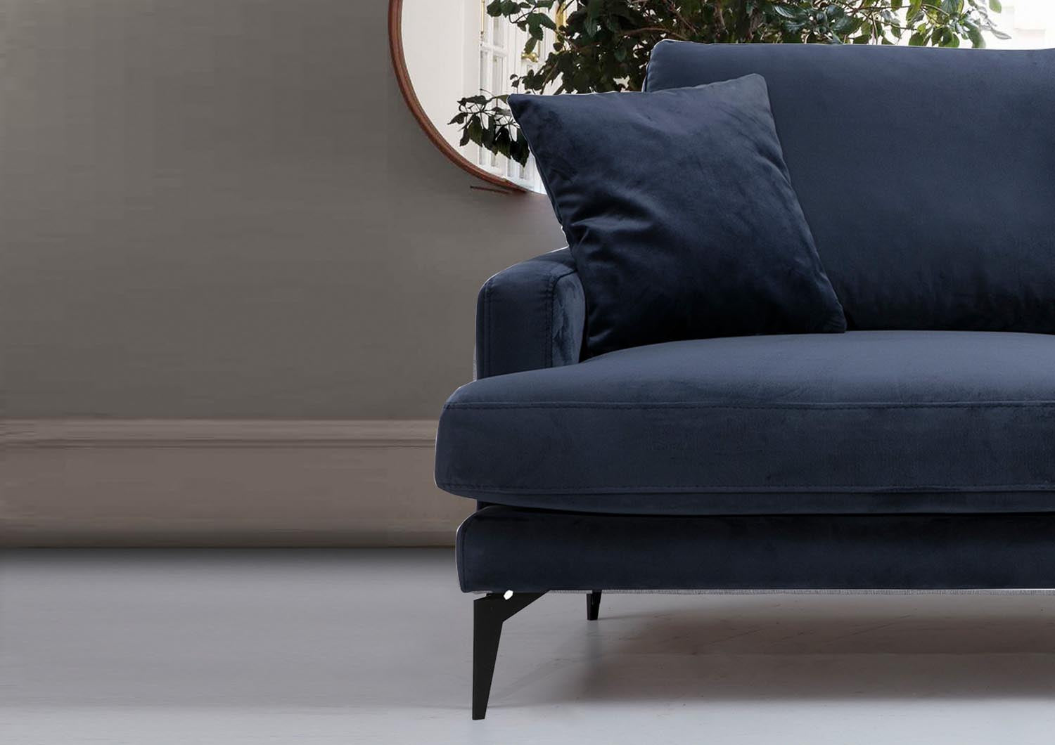 Erleben Sie das stilvolle Papira 2-Sitzer-Sofa in Marineblau von Atelier Del Sofa. Ideal für modernen Komfort und zeitlose Eleganz in Ihrem Wohnraum.
