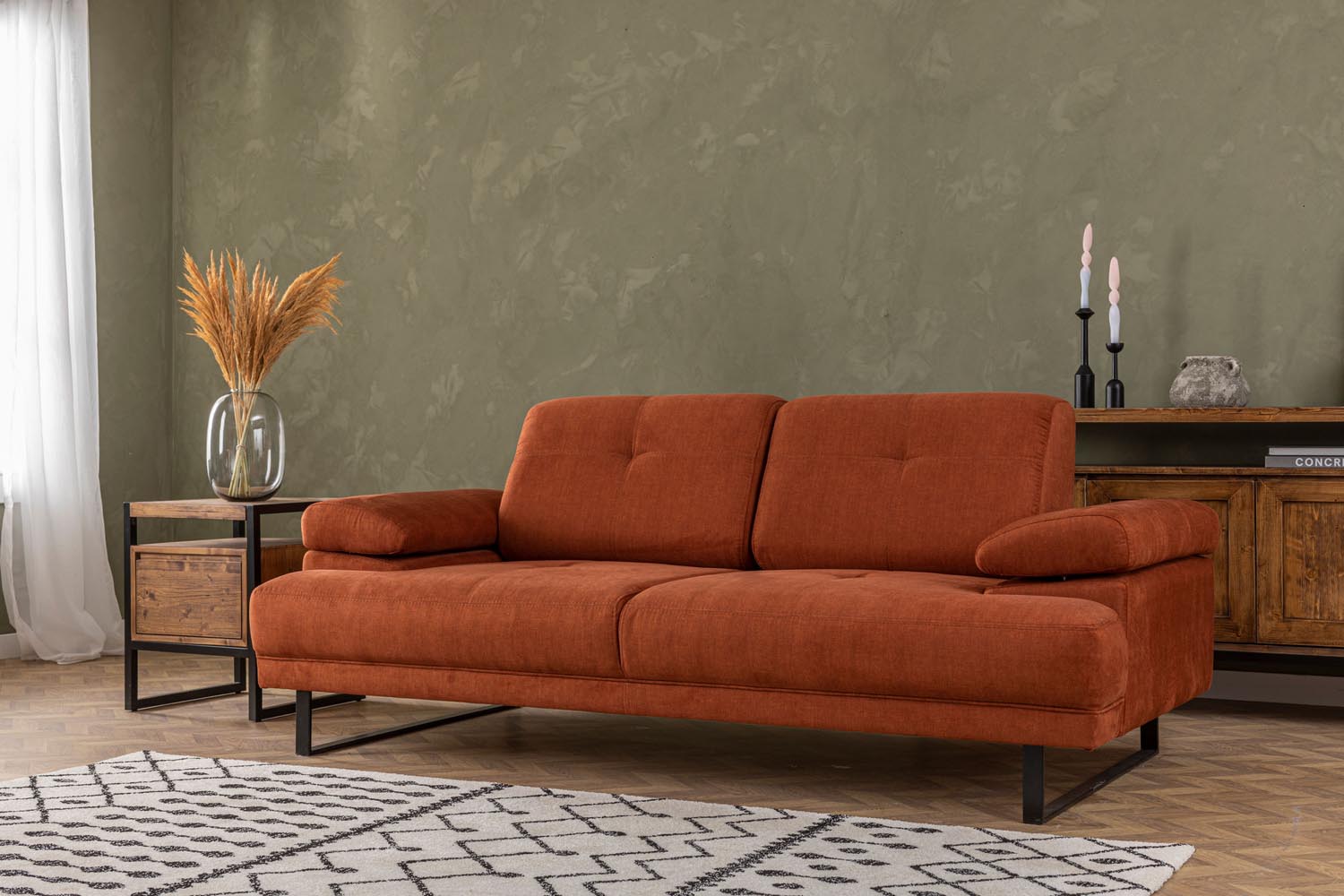 Verleihen Sie Ihrem Wohnraum mit dem Mustang Bettsofa in Orange von Atelier Del Sofa einen Hauch von Eleganz und Komfort – ideal für entspannte Abende und Gästeübernachtungen!