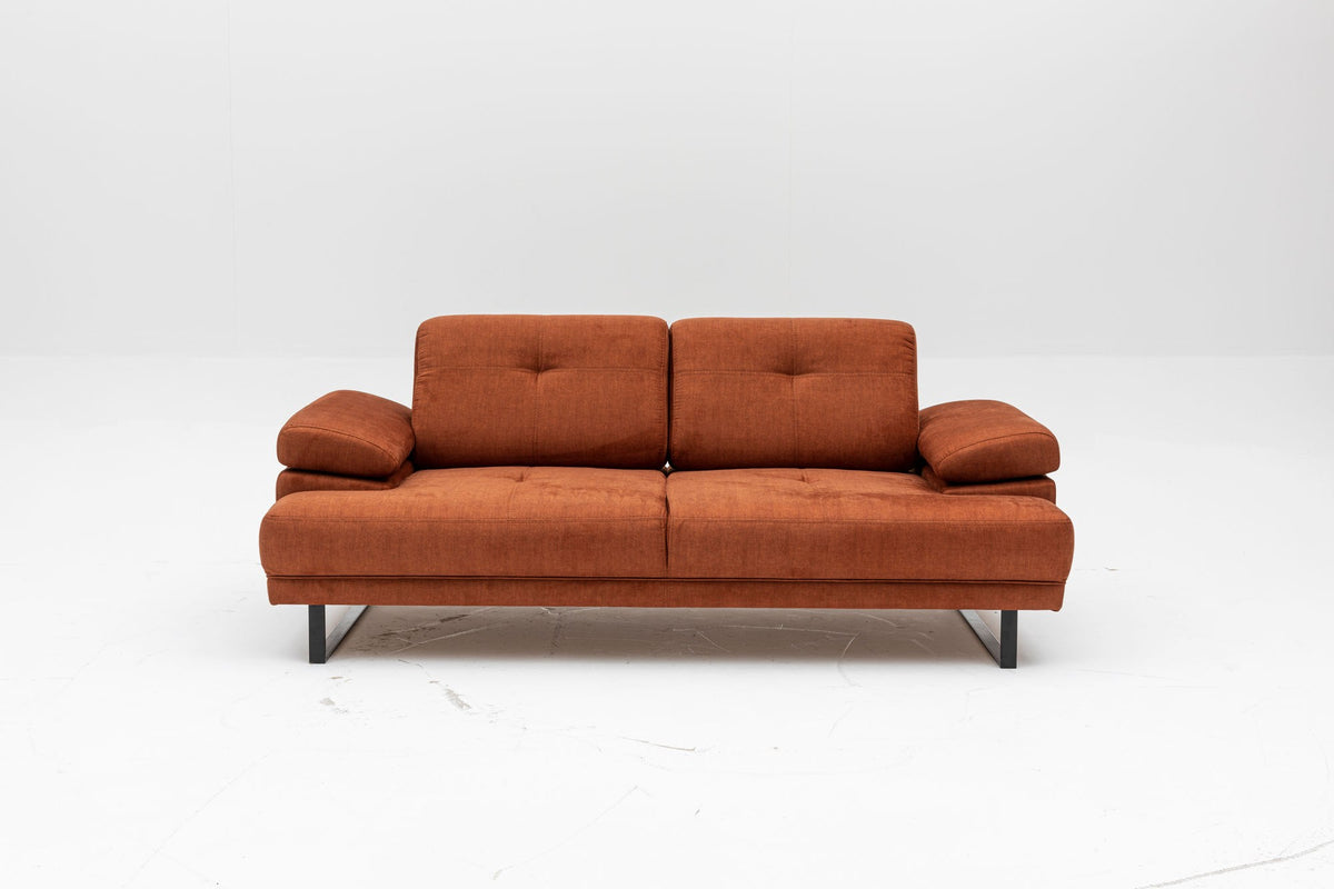 Mustang Bettsofa - Orange in Orange präsentiert im Onlineshop von KAQTU Design AG. Bettsofa ist von Atelier Del Sofa