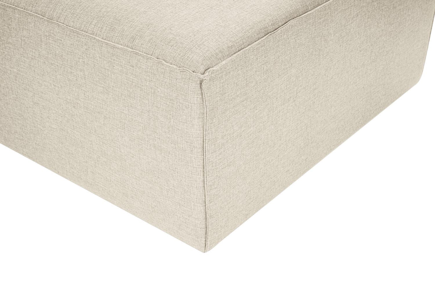 Entdecken Sie das Fora Ecksofa in Ecru von Atelier Del Sofa – stilvolles Design und unvergleichlicher Komfort für Ihr Zuhause.