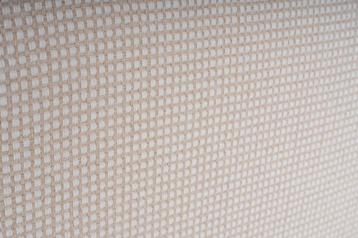 Lora Pouffe Pouf - Weiss in Weiss präsentiert im Onlineshop von KAQTU Design AG. Pouf ist von Atelier Del Sofa