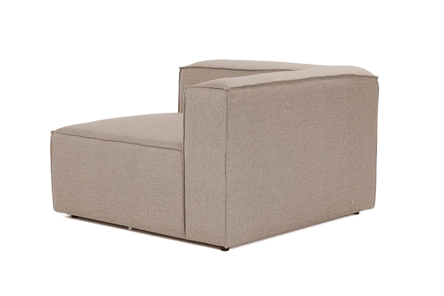 Erleben Sie das Fora L1 Sofa in elegantem Braun von Atelier Del Sofa. Hochwertige Materialien und zeitloses Design für ultimativen Komfort.