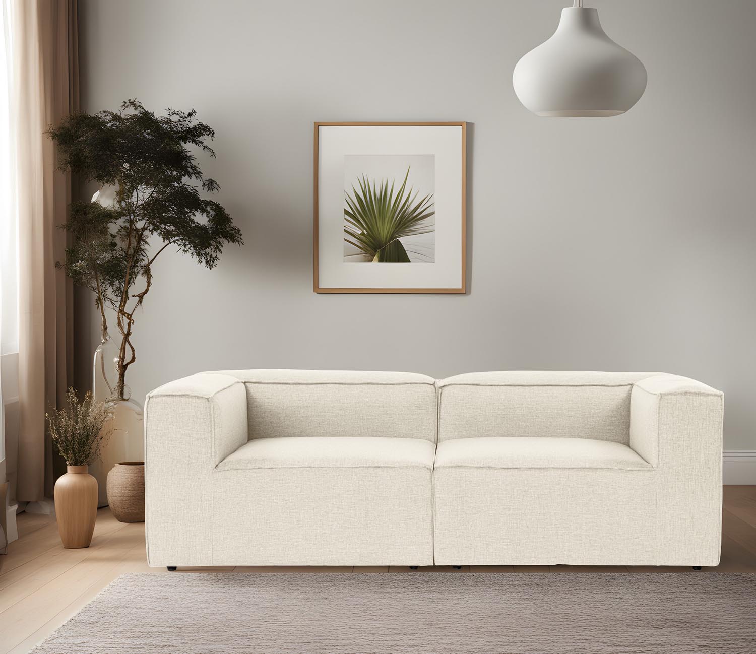 Entdecken Sie das Fora 2 2er Sofa in Ecru von Atelier Del Sofa – ein stilvolles Möbelstück, das Eleganz und Komfort in Ihr Zuhause bringt.
