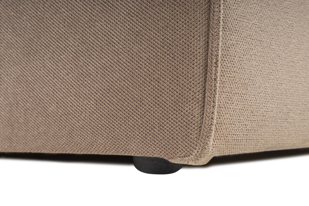 Sora Pouffe Pouf - Cappuccino in Cappuccino präsentiert im Onlineshop von KAQTU Design AG. Pouf ist von Atelier Del Sofa