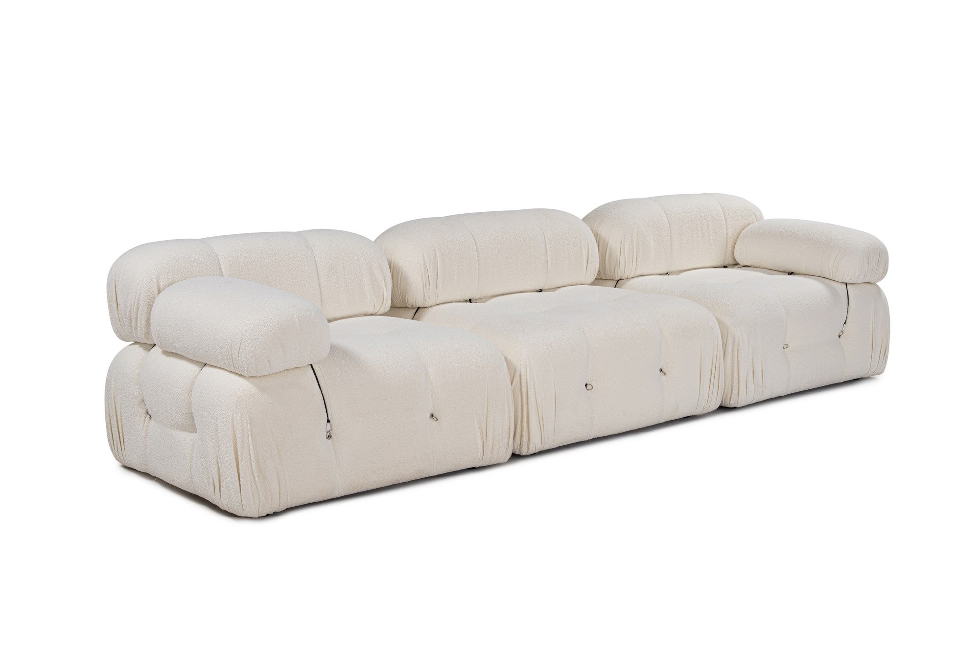 Erleben Sie das stilvolle Bubble 3-Sitzer Sofa in Weiß von Atelier Del Sofa. Perfekte Kombination aus Komfort, Eleganz und Langlebigkeit für Ihr Zuhause.
