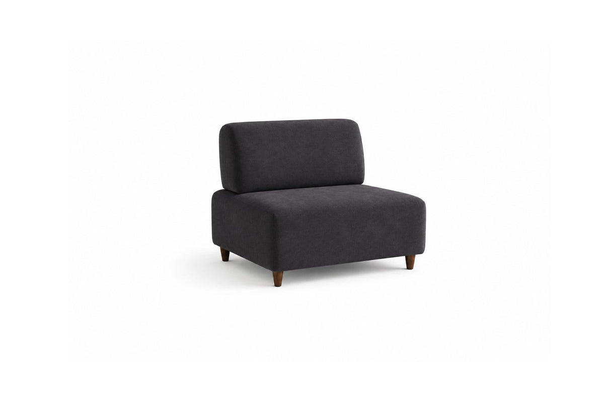 Petrolblaues 4-Sitzer-Sofa Madlen von Hanah Home mit hohen Kunststoffbeinen, Polyesterbezug, Holzgestell und zwei losen Kissen.