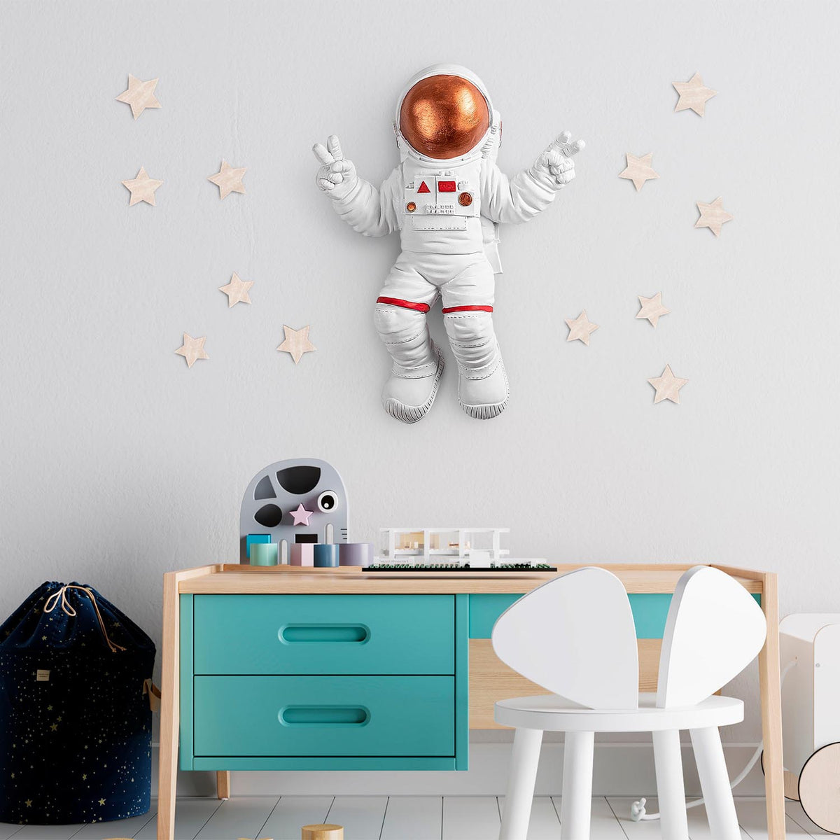 Peace Sign Astronaut Wanddeko - Weiss
Bronze in Weiss / Bronze präsentiert im Onlineshop von KAQTU Design AG. Wanddeko ist von Wallity