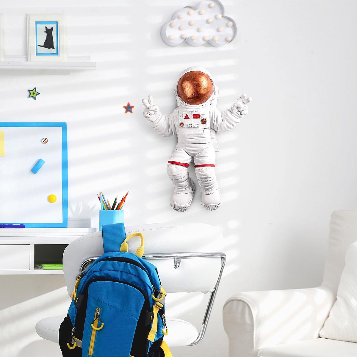 Peace Sign Astronaut Wanddeko - Weiss
Bronze in Weiss / Bronze präsentiert im Onlineshop von KAQTU Design AG. Wanddeko ist von Wallity
