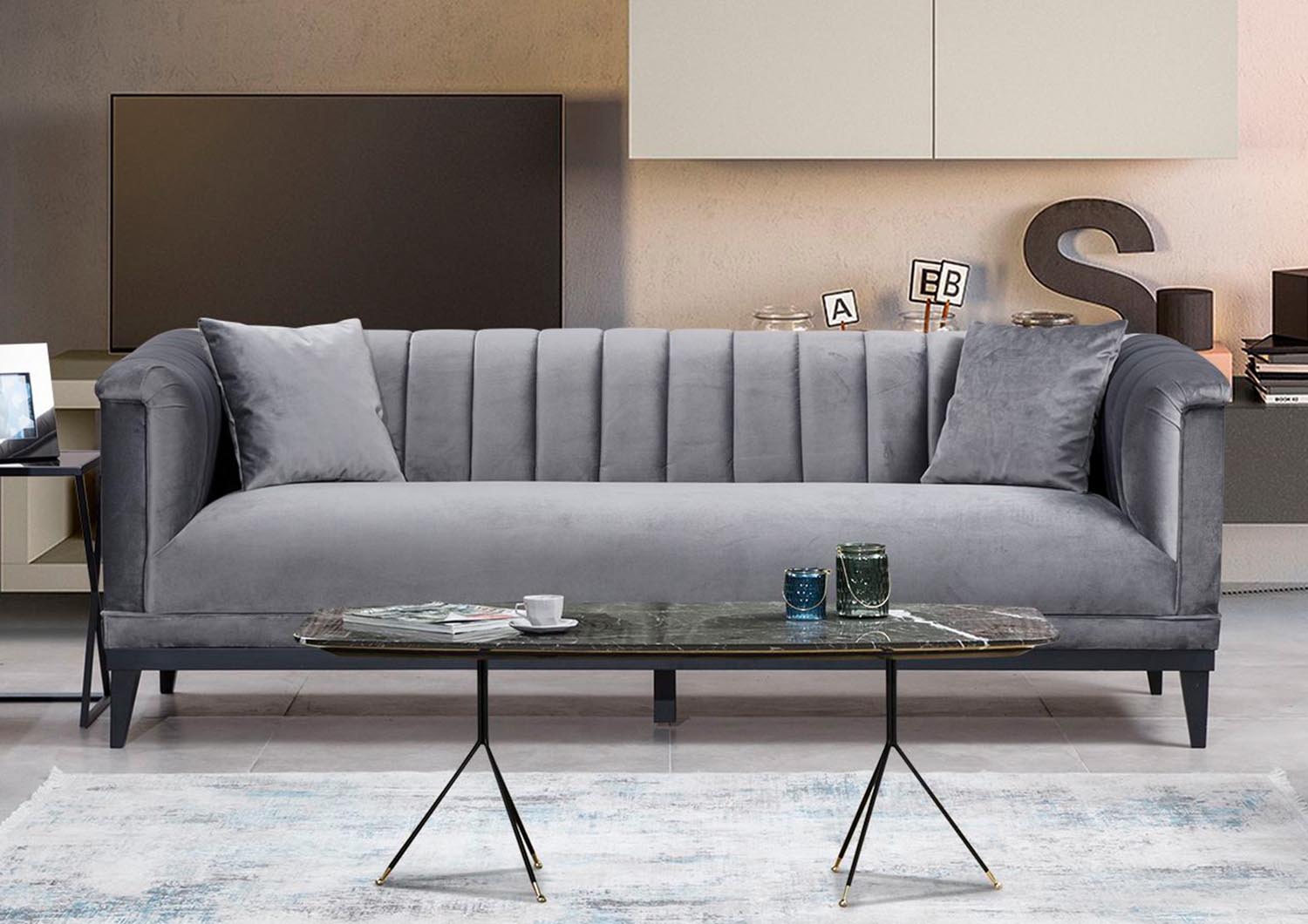 Entdecken Sie das elegante 3-Sitzer-Sofa "Trendy - Dark Grey" von Atelier Del Sofa. Komfortabel, stilvoll und vielseitig – ideal für jedes Zuhause.