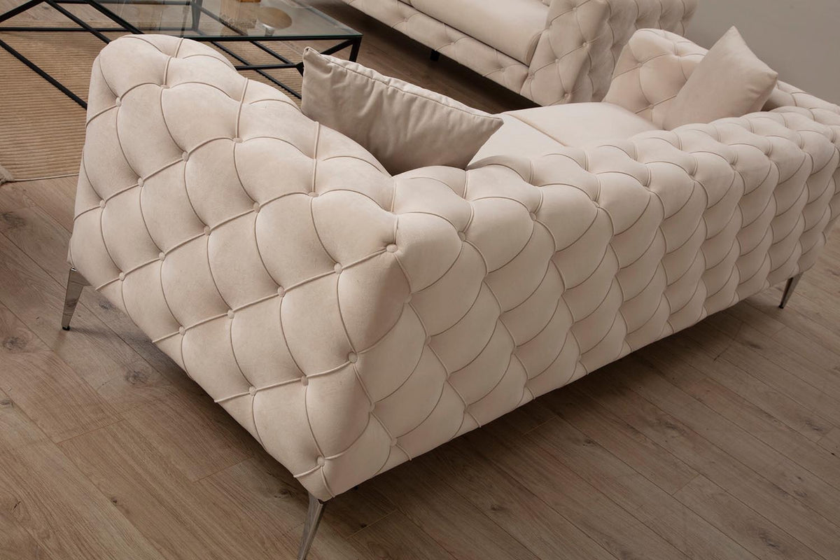 Como - Ecru in Ecru präsentiert im Onlineshop von KAQTU Design AG. 3er Sofa ist von Atelier Del Sofa
