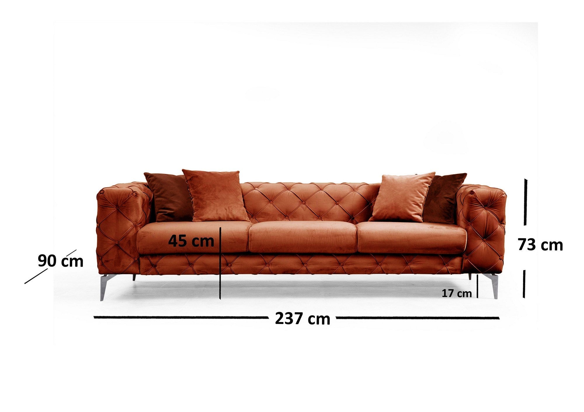 Erleben Sie das Como 3-Sitzer-Sofa in strahlendem Orange von Atelier Del Sofa. Ein stilvolles Highlight für Ihr Zuhause, das Komfort und Eleganz vereint.