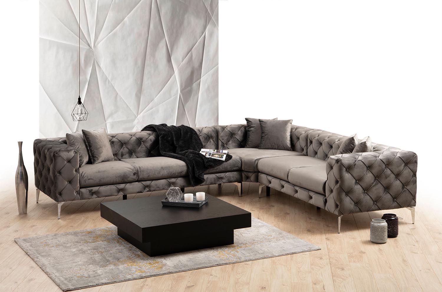 Genießen Sie mit dem Como Right Ecksofa in Anthrazit von Atelier Del Sofa höchsten Komfort und elegantes Design für Ihr Wohnzimmer.