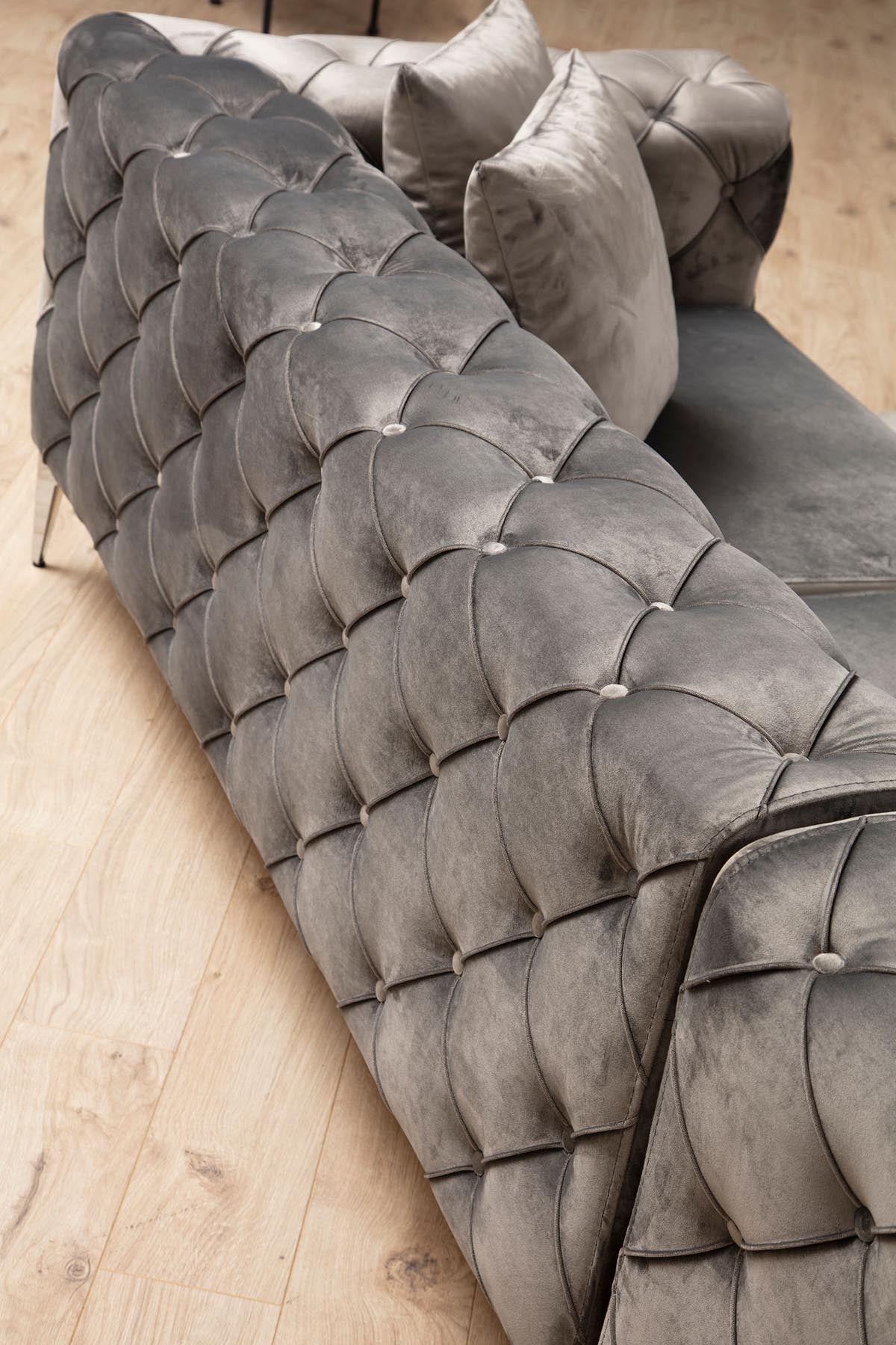 Como Right Ecksofa - Anthrazit in Anthrazit präsentiert im Onlineshop von KAQTU Design AG. Ecksofa ist von Atelier Del Sofa