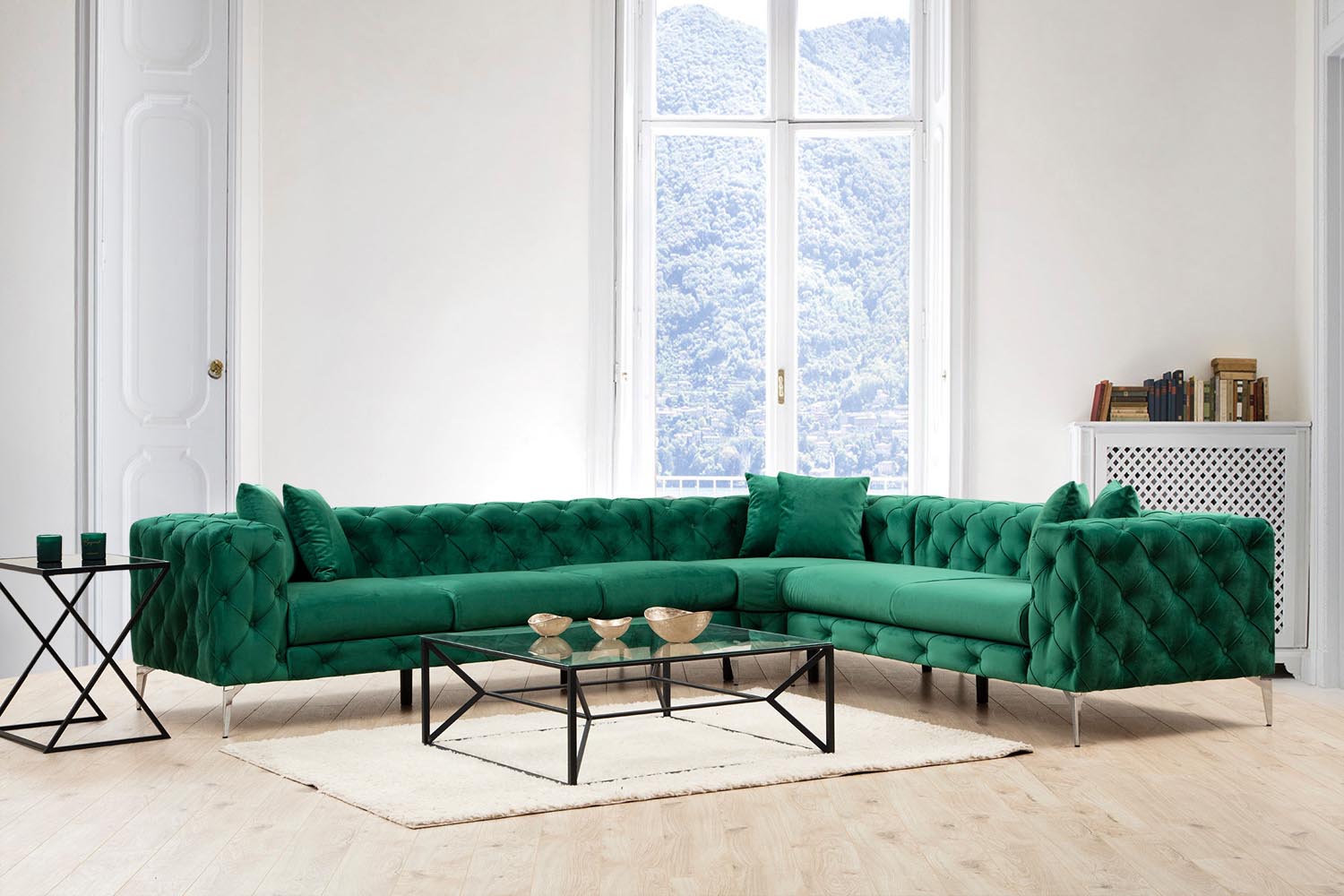 Entdecken Sie das Como Right Ecksofa in elegantem Grün von Atelier Del Sofa. Luxuriöser Komfort und stilvolles Design für Ihr Zuhause.