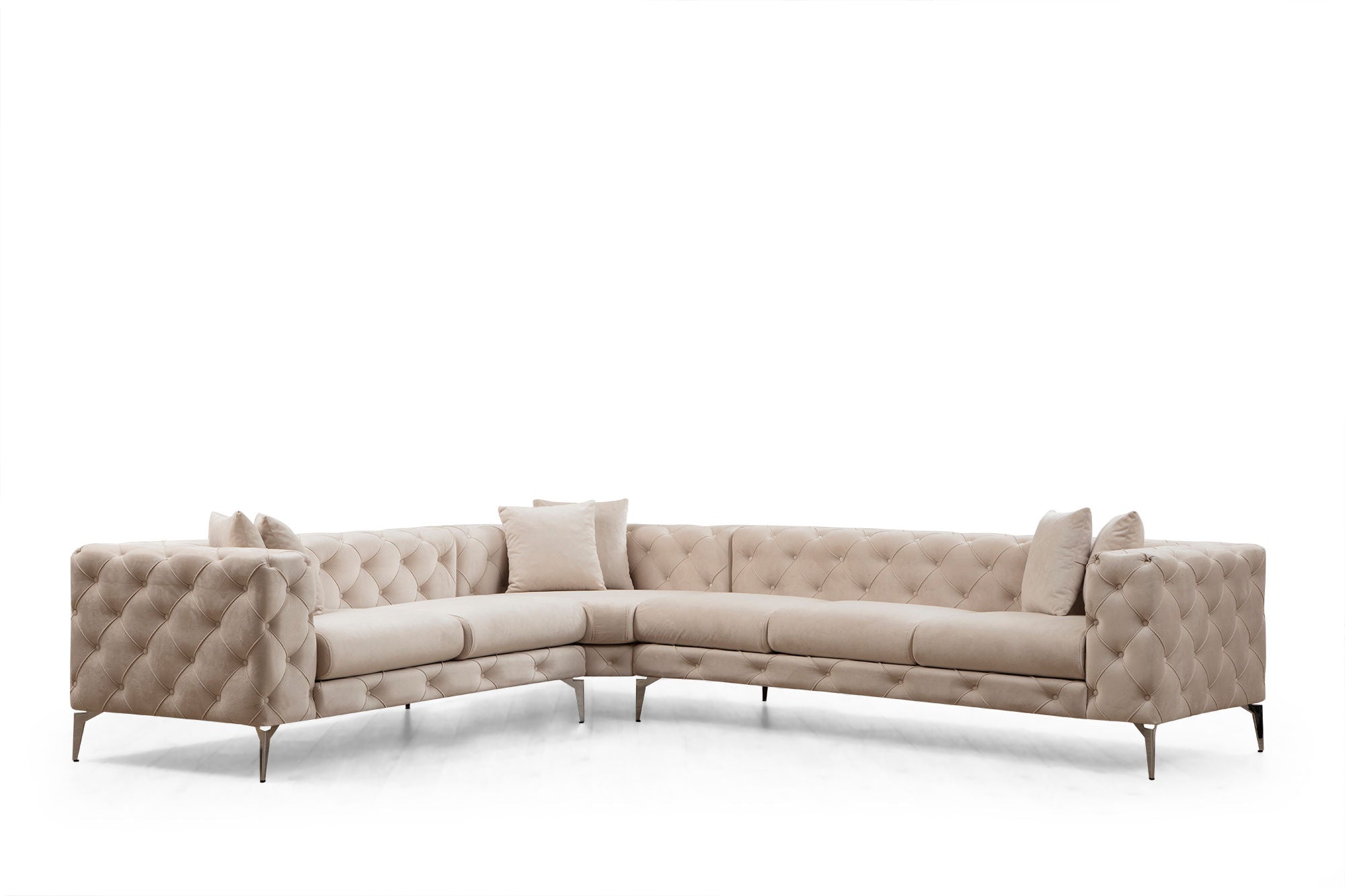Genießen Sie das Como Left Ecksofa in Ecru von Atelier Del Sofa – stilvolles Design trifft auf höchsten Komfort für Ihr Wohnzimmer.