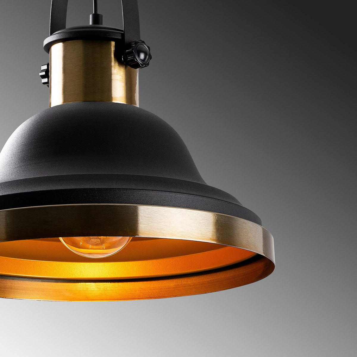 Dodo Pendellampe - Schwarz in Schwarz präsentiert im Onlineshop von KAQTU Design AG. Pendelleuchte ist von Opviq