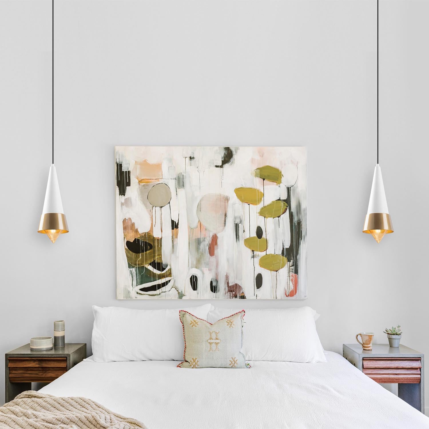 Entdecken Sie die Dodo Pendelleuchte in Weiß und Gold von Opviq – ein elegantes Highlight für Ihr Zuhause, das Stil und Glamour vereint.