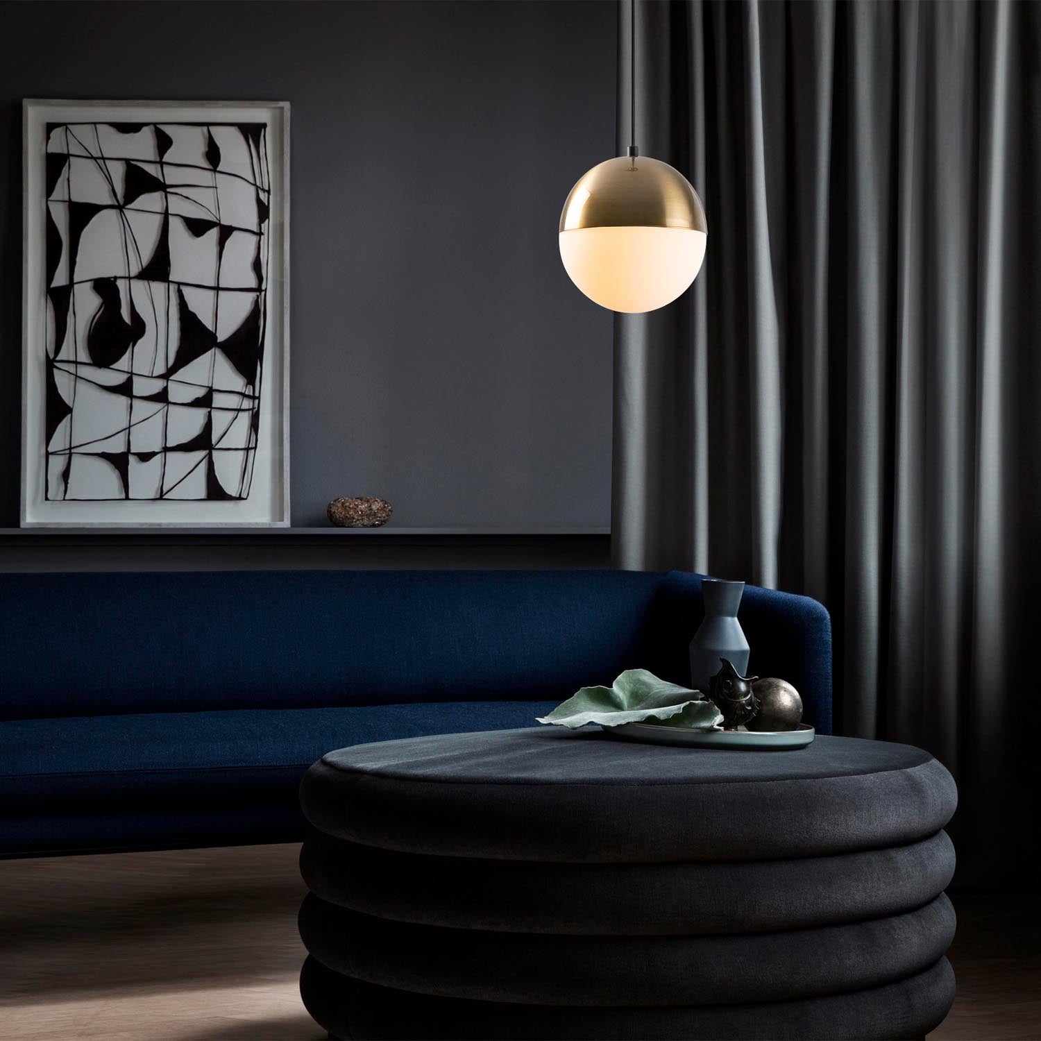 Entdecken Sie die Bastos Pendelleuchte in Vintage Weiss von Opviq – ein elegantes Design-Highlight für Ihr Zuhause, das Stil und Atmosphäre vereint.