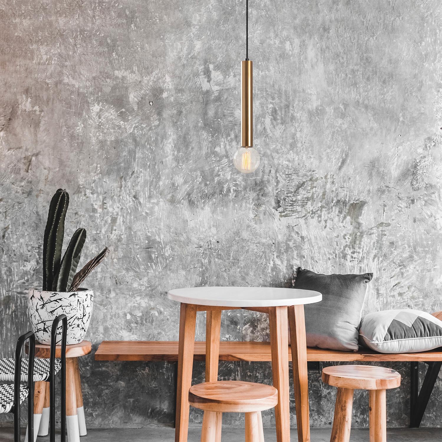 Entdecken Sie die Tempo Pendelleuchte von Opviq – ein eleganter Vintage-Kronleuchter, der jeden Raum mit Stil und Nostalgie bereichert.