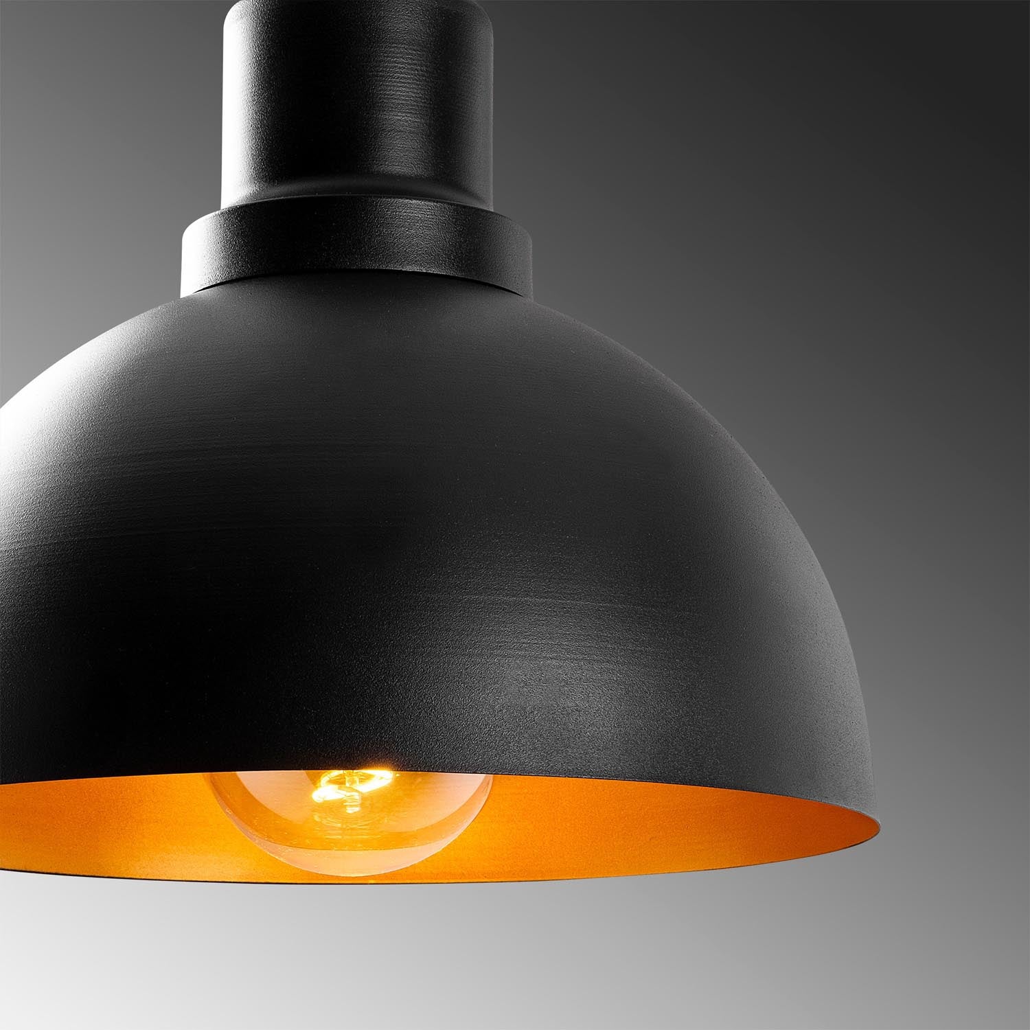 Verleihen Sie Ihrem Zuhause mit der Dodo Pendelleuchte von Opviq in elegantem Schwarz einen Hauch von modernem Stil und zeitloser Schönheit.