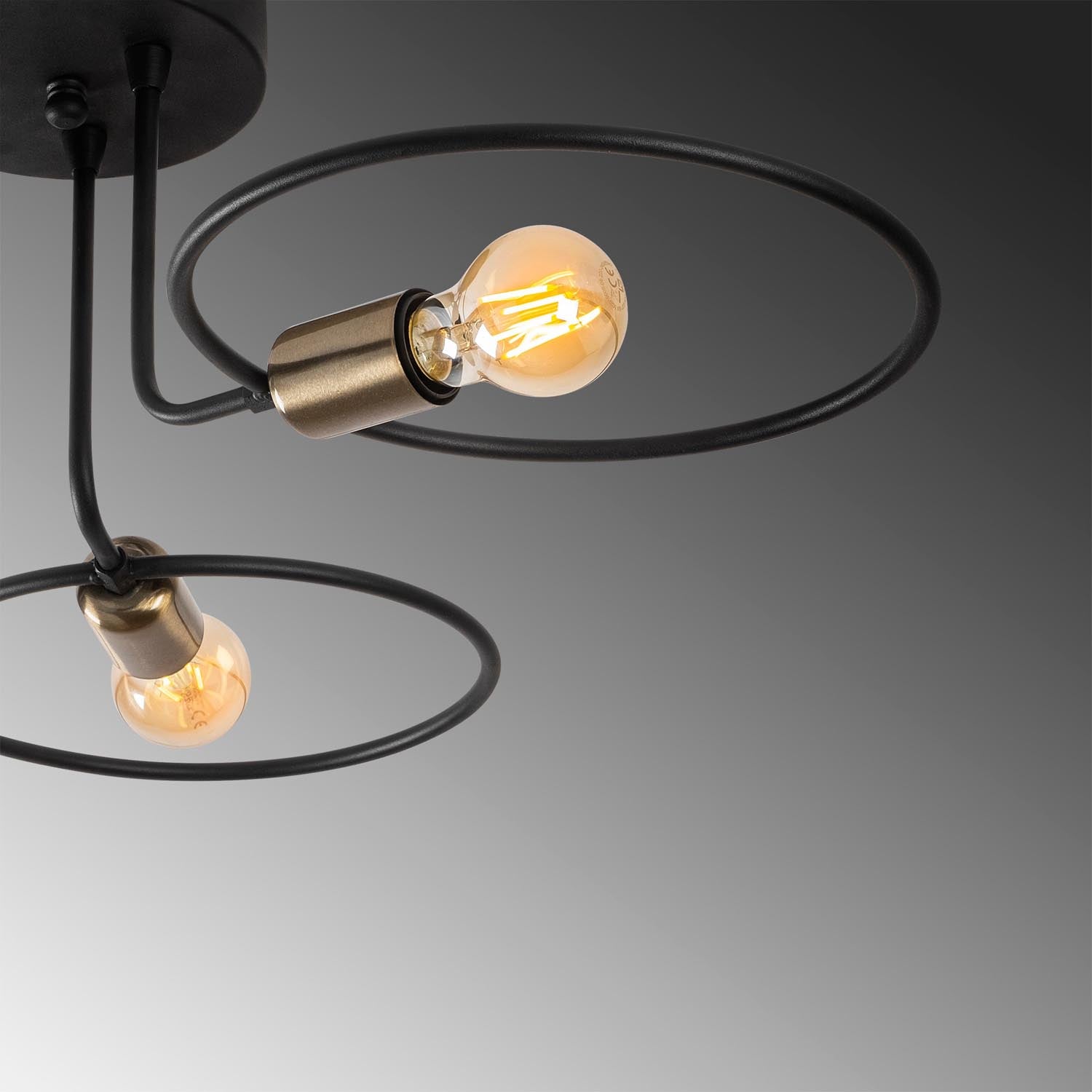 Entdecken Sie die Circle Pendelleuchte in Schwarz von Opviq – ein stilvolles Highlight, das jeden Raum mit Eleganz und modernem Flair bereichert.