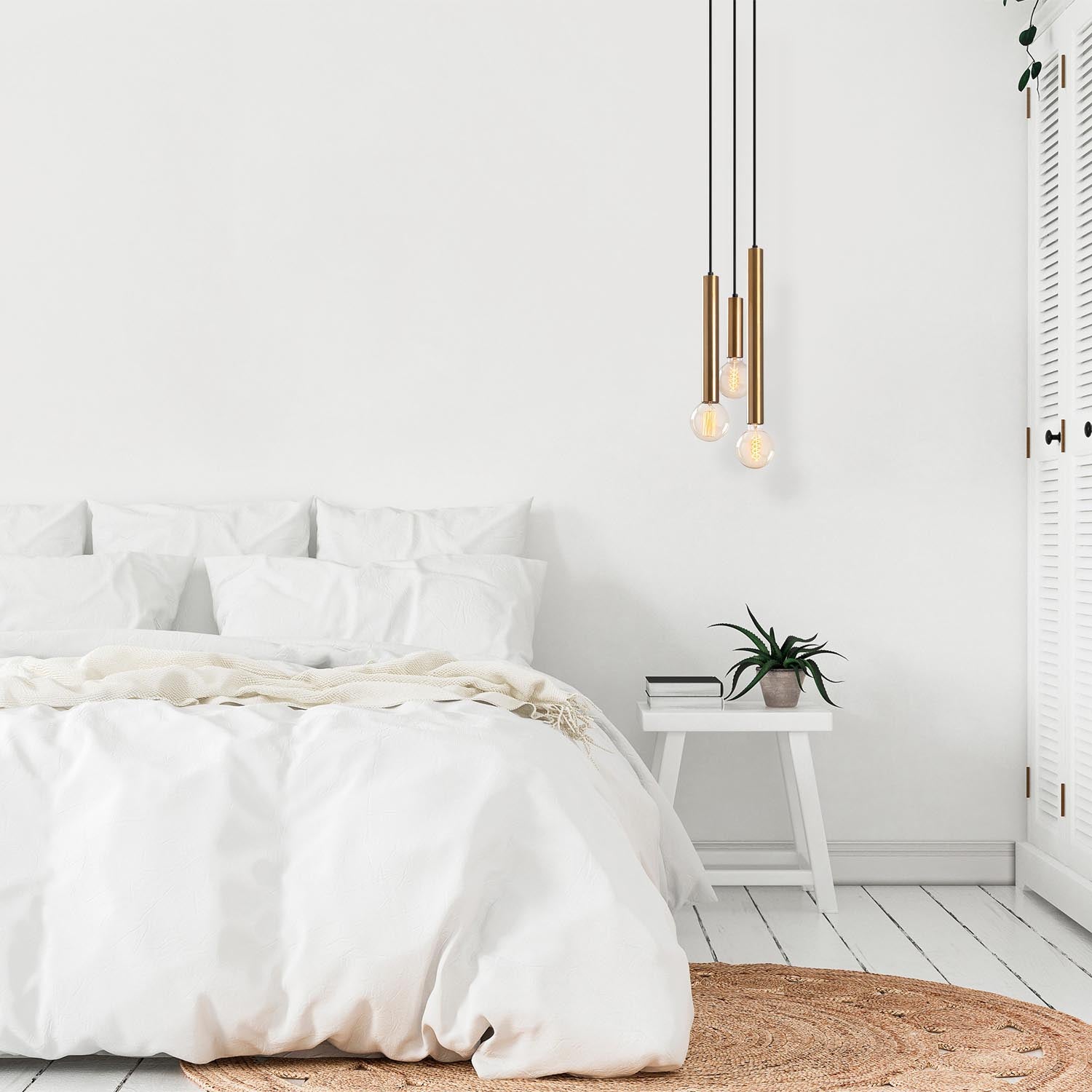 Entdecken Sie die Tempo Pendelleuchte von Opviq – ein eleganter Vintage-Kronleuchter, der jedem Raum zeitlose Schönheit verleiht.