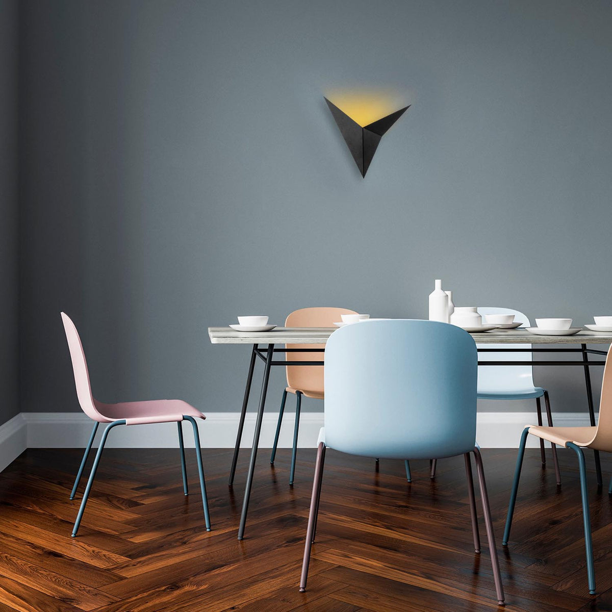 Bird Wandleuchte - Schwarz in Schwarz präsentiert im Onlineshop von KAQTU Design AG. Wandleuchte ist von Opviq