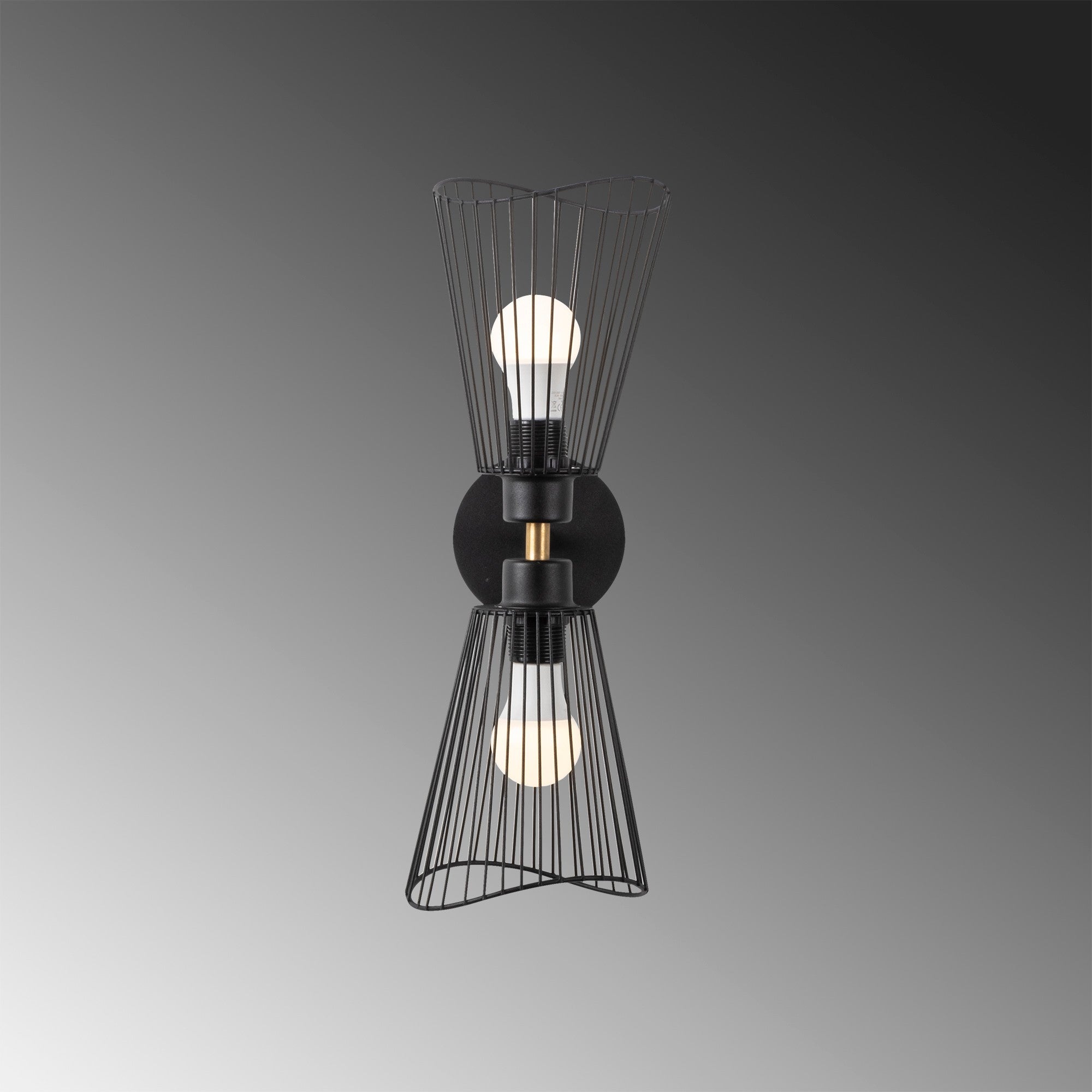 Zeyno Wandleuchte - Schwarz in Schwarz präsentiert im Onlineshop von KAQTU Design AG. Wandleuchte ist von Opviq