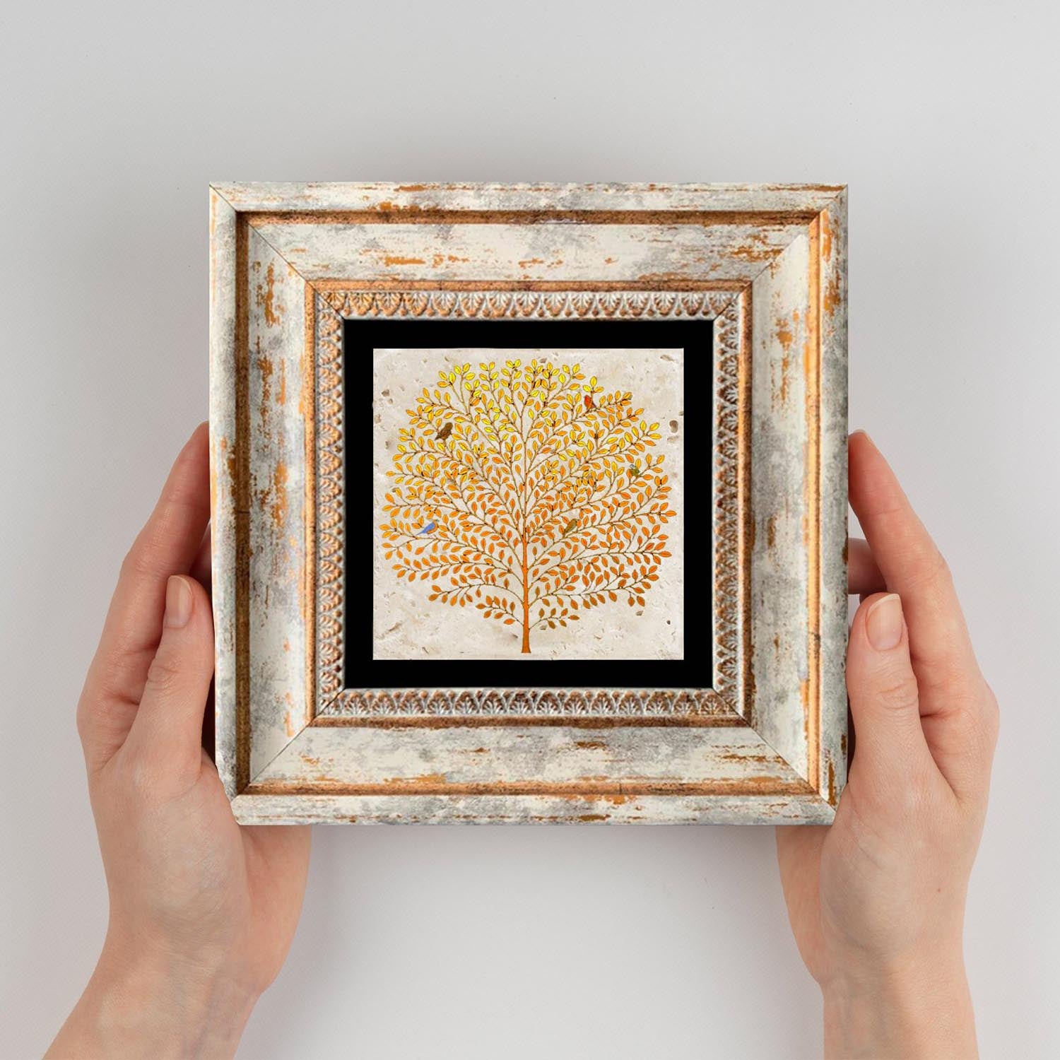 Entdecken Sie das TC1236 Bild von Wallity in Mehrfarbig – ein stilvolles, gerahmtes Kunstwerk, das jeden Raum mit seiner lebendigen Farbpalette und eleganten Ausstrahlung bereichert.