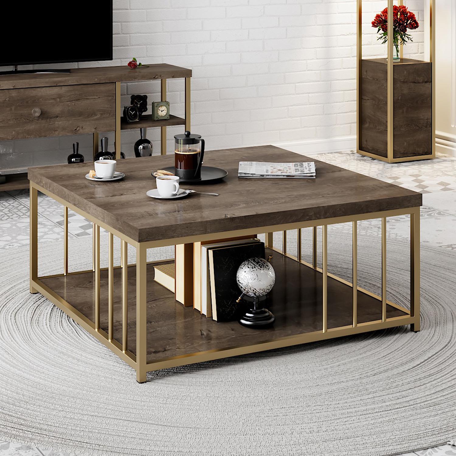 Entdecken Sie den Zenn Sofatisch in Walnuss Gold von Hanah Home – ein elegantes Designstück, das Stil und Funktionalität vereint. Ideal für jedes Wohnzimmer!