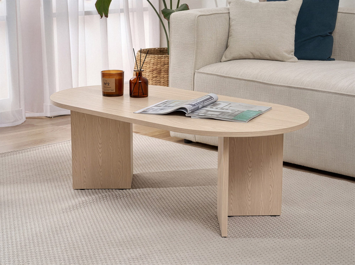 Couchtisch Sable in Eiche Pusula mit melaminbeschichteter Spanplattenoberfläche, rechteckige Form, Masse 119x60x40 cm, freistehend im Raum.