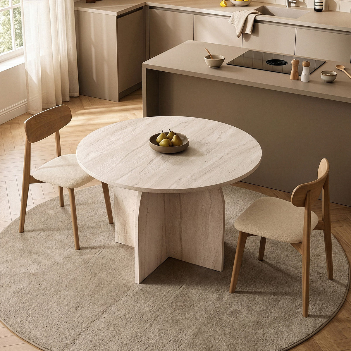 Quadratischer Esstisch in Travertinfarbe mit Tischplatte aus melaminbeschichteter Spanplatte, Masse 110x110x75 cm, schlichtes Beindesign.